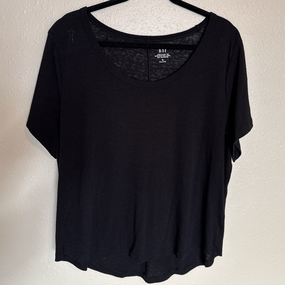 GAP Women's Classic Black Short Sleeve Tee